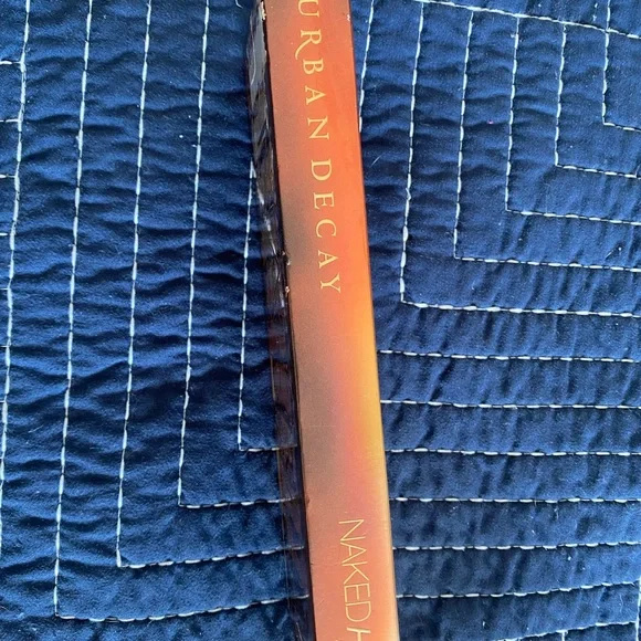 Urban Decay Naked Heat Eyeshadow Pallete NIB - Picture 4 of 10